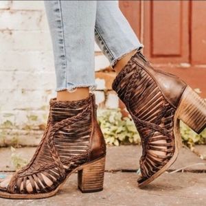 Freebird Bela Sandals